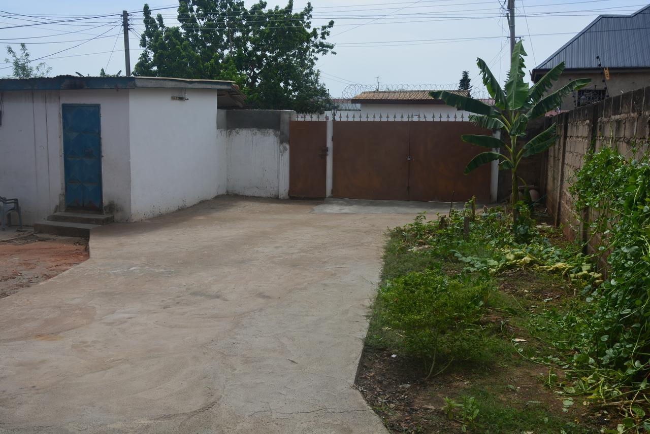 The Accra Backpackers Hostel Exterior foto